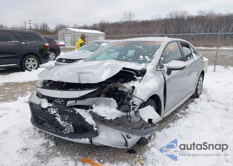 2021 Toyota Corolla Le z USA, uszkodzony, nr VIN 5YFEPMAE7MP174078